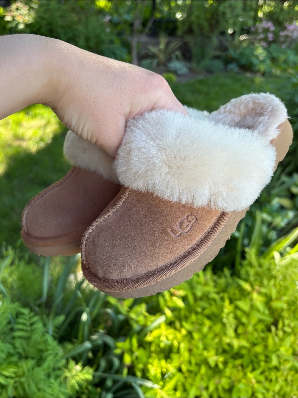 UGG Kids Chestnut Suede Sheepskin Cuff Slippers - Chestnut & Cream